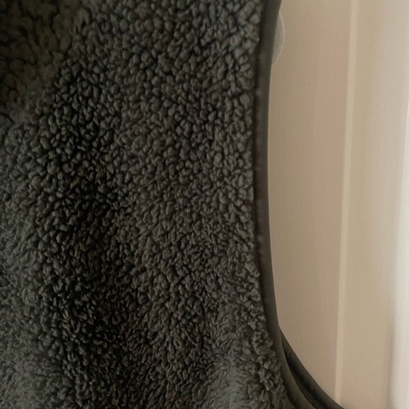 Women’s zip up Sherpa Vest 1XL - Picture 5 of 12